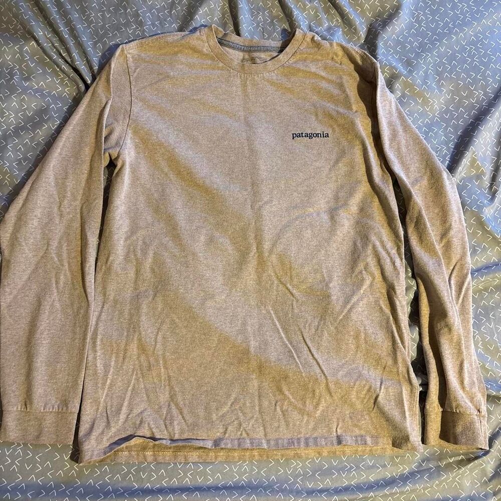 Patagonia Men's Tan and Brown Shirt